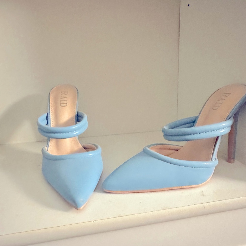 Raid wide feet mule heels